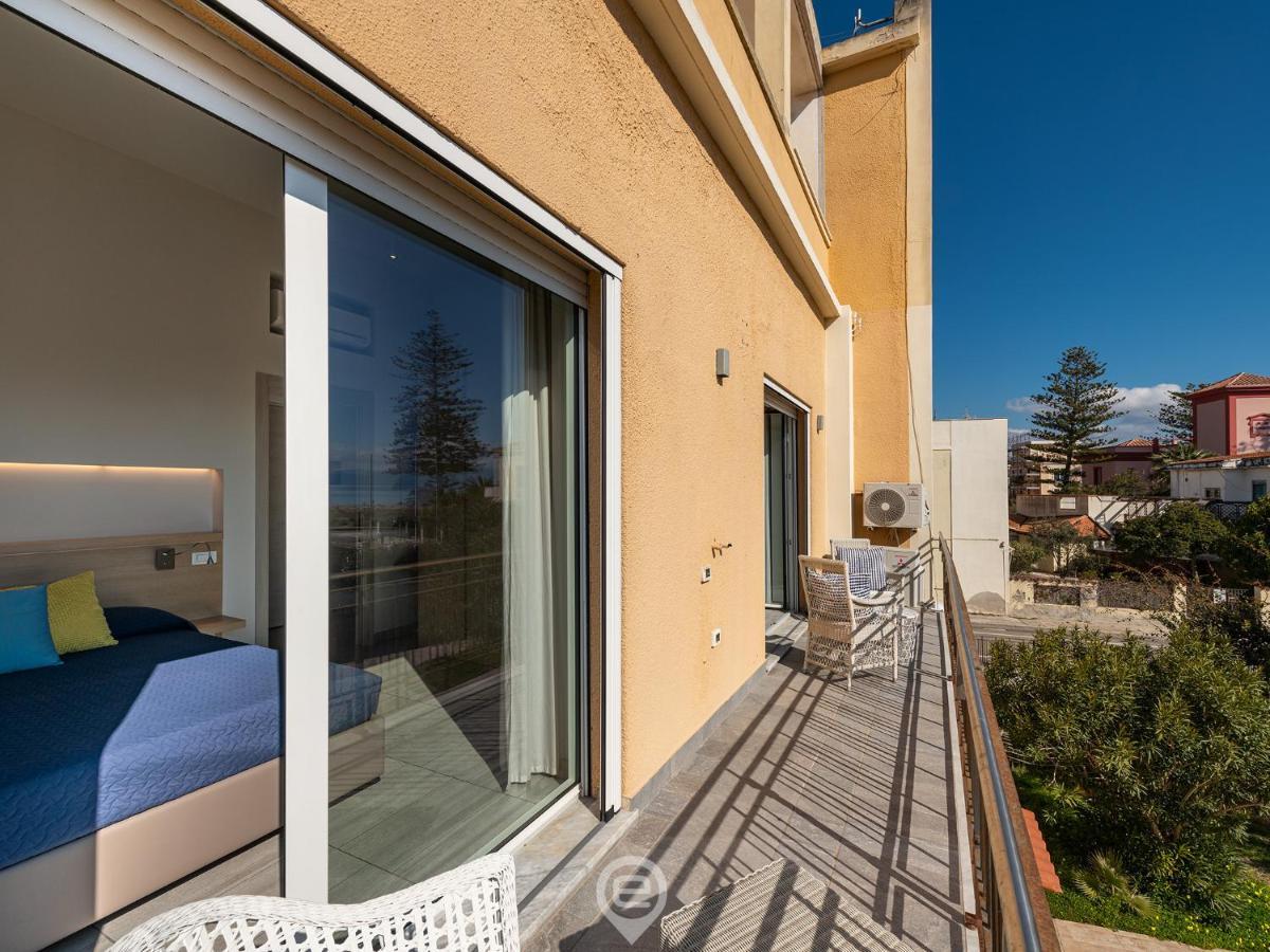 Poetto Sea Breeze - Blue Apartment Cagliari Exterior foto